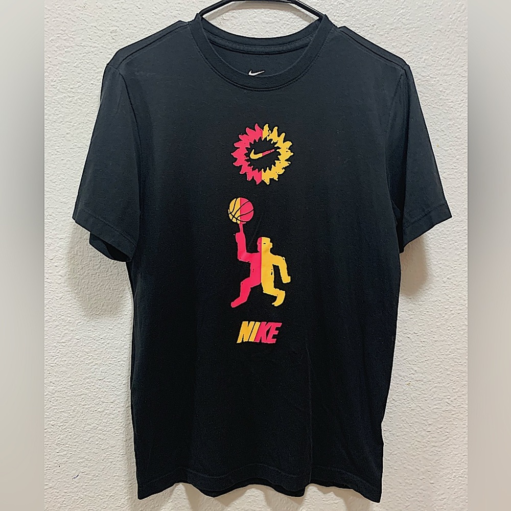Nike tee basketball Dri Fit short sleeve unisex men’s graphic athletic shirt - Picture 2 of 4